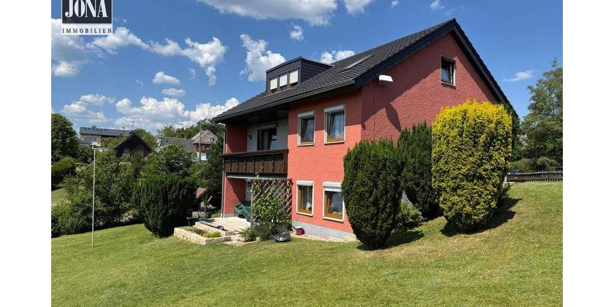 RESERVIERT! Genießen Sie die herrliche Lage: gepflegtes Wohlfühlhaus mit zwei Wohnungen 6 zimmer