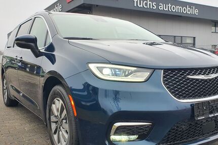 Chrysler Pacifica 2.322 km 52.990 &euro; Augsburg 86165