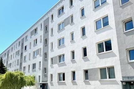 Wohnen - 02. OG - links - Ziolkowskistraße 45