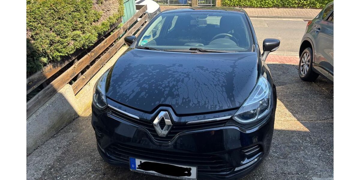 Renault Clio 76.000 km 9.500 &euro; Niedernhausen 65527