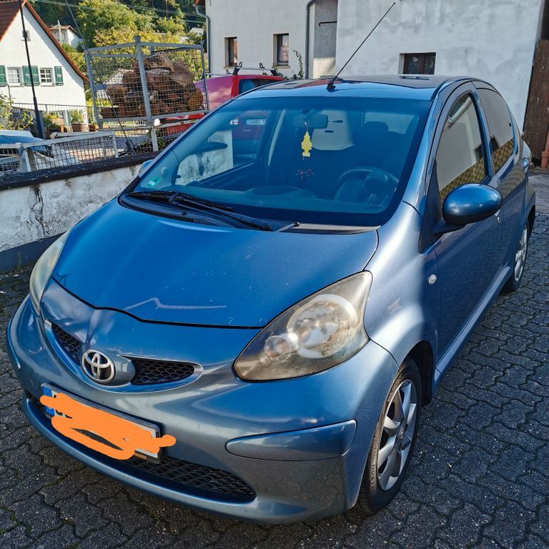 Toyota Aygo (X) 177.000 km 1.600 € Dörrenbach 76889