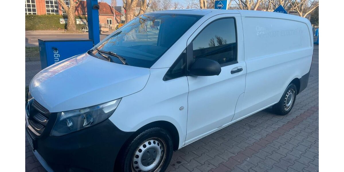 Mercedes-Benz Vito 195.000 km 6.900 &euro; Berlin 13357