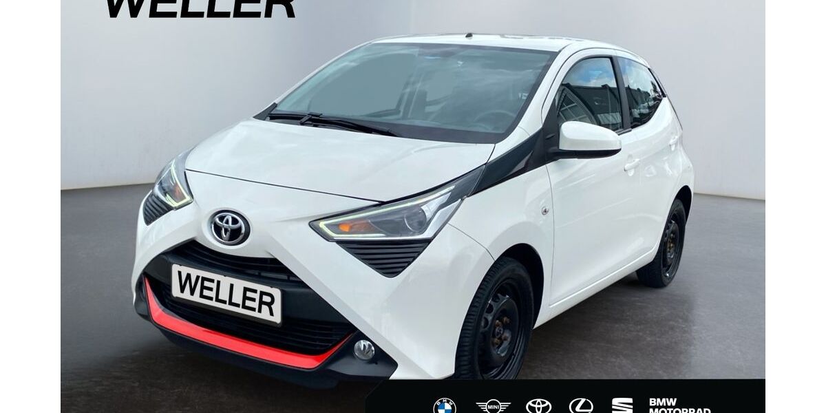 Toyota Aygo (X) 37.227 km 10.890 &euro; Leipzig 04178