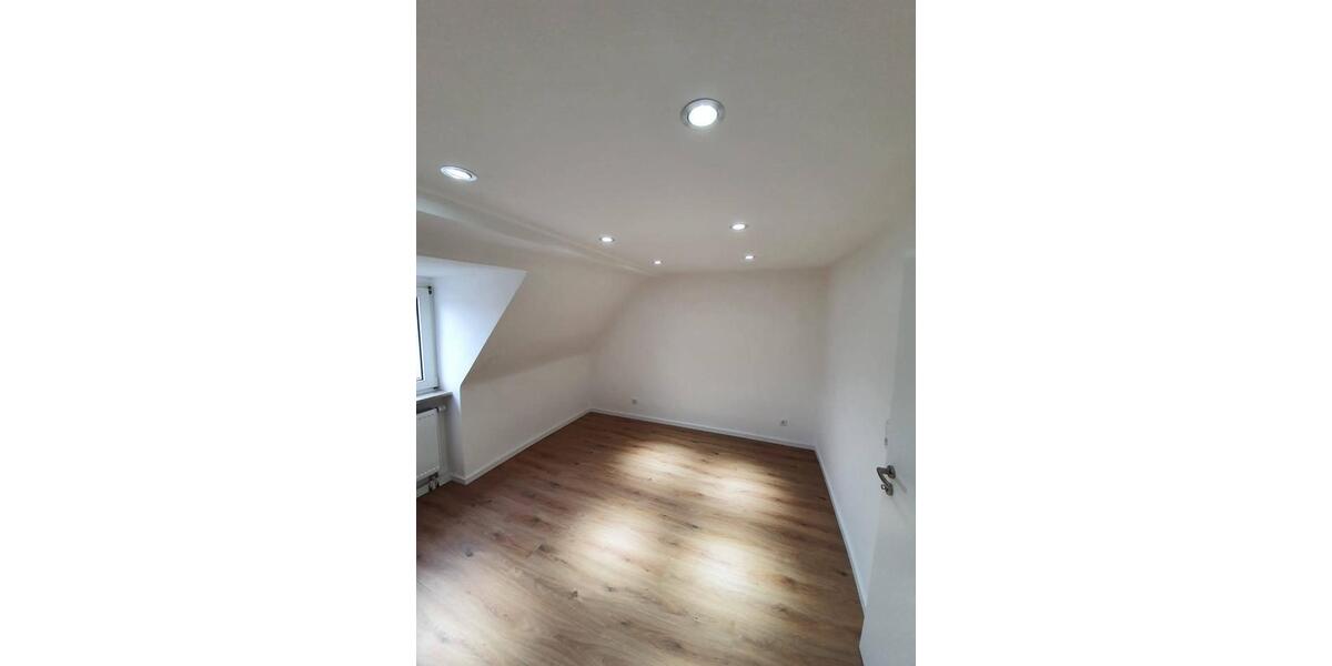 Dachgeschoßwohnung Bamberg Gereuth - 2 Zimmer, 45 m&sup2;, 580&euro; | Angebot:26384527