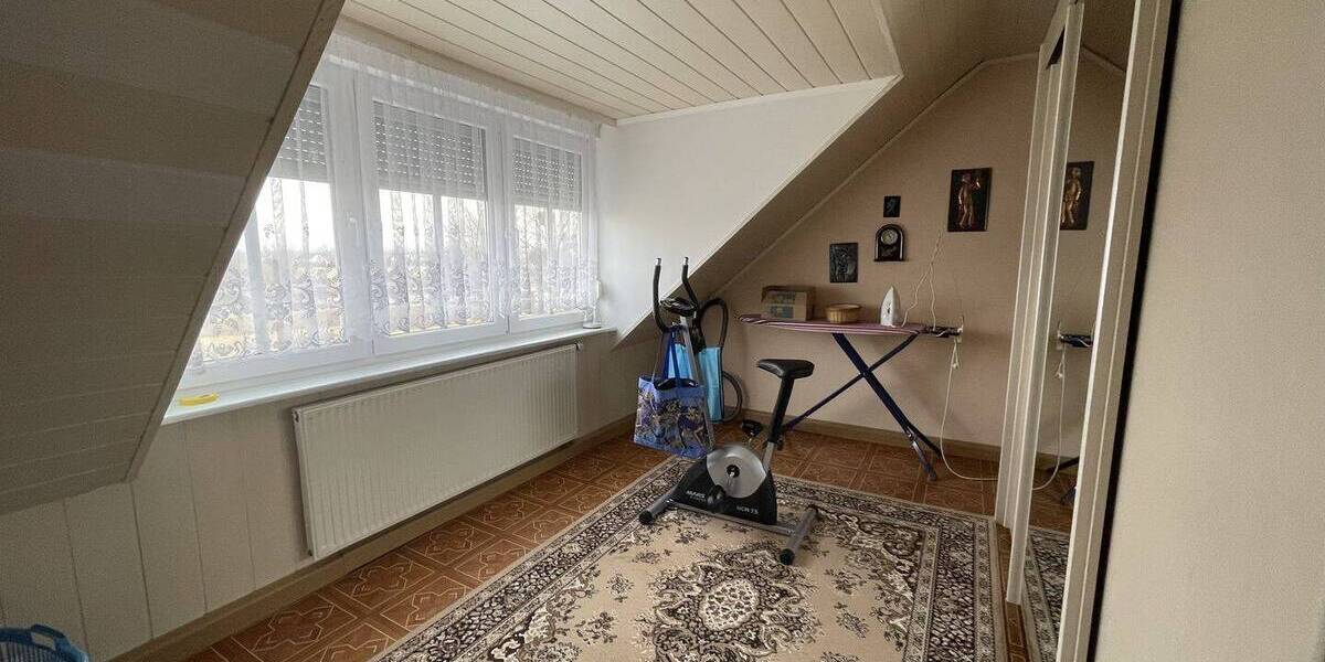 Etagenwohnung Heidenau - 4 Zimmer, 97 m&sup2;, 190.000&euro; | Angebot:25749440