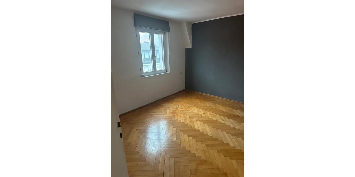 Dachgeschoßwohnung Regensburg Brandlberg - 3 Zimmer, 88 m&sup2;, 1.450&euro; | Angebot:24710663