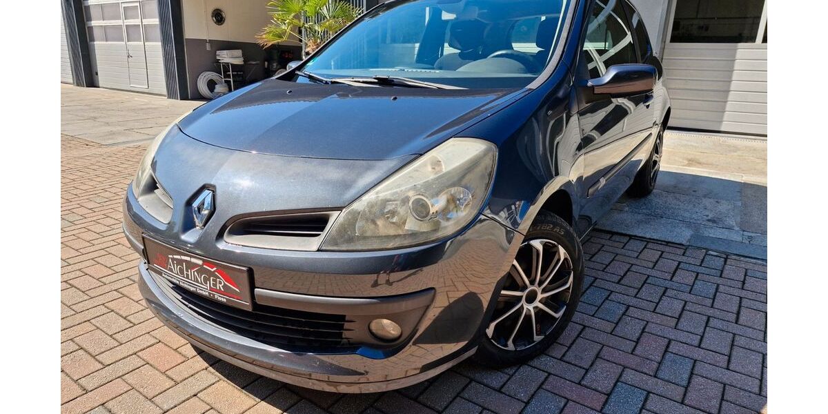 Renault Clio 120.341 km 1.999 &euro; Floß 92685