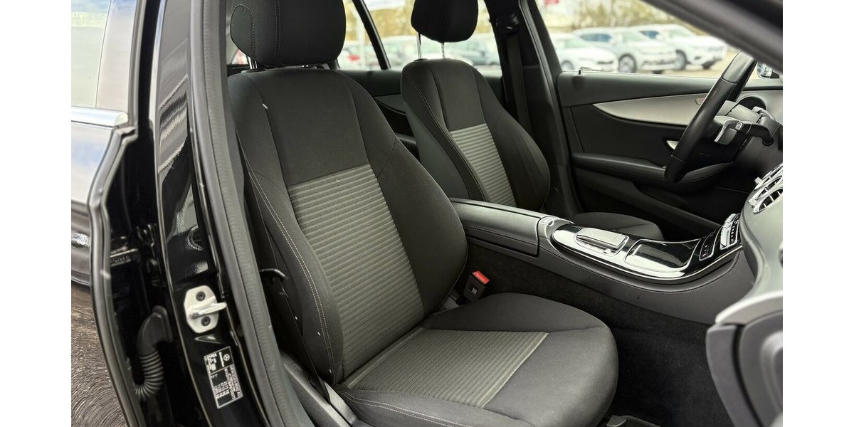 Mercedes-Benz E 200 d VIRTUAL+COCKPIT/KAMERA/NAVI/CARPLAY/SHZ 109.838 km 25.900 &euro; Villingen-Schwenningen 78054