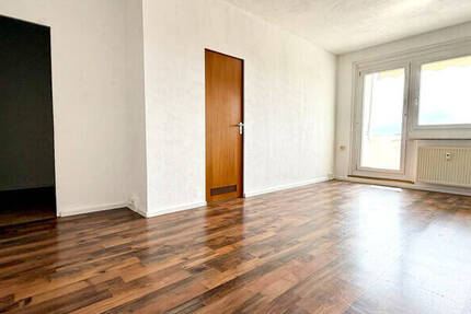 Balkonwohnung - 3-Raum - Geyer - ruhige, zentrumsnahe Lage am Waldrand! 3 zimmer