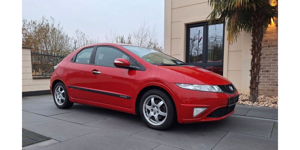 Honda Civic 49.000 km 8.900 &euro; Bonn 53115