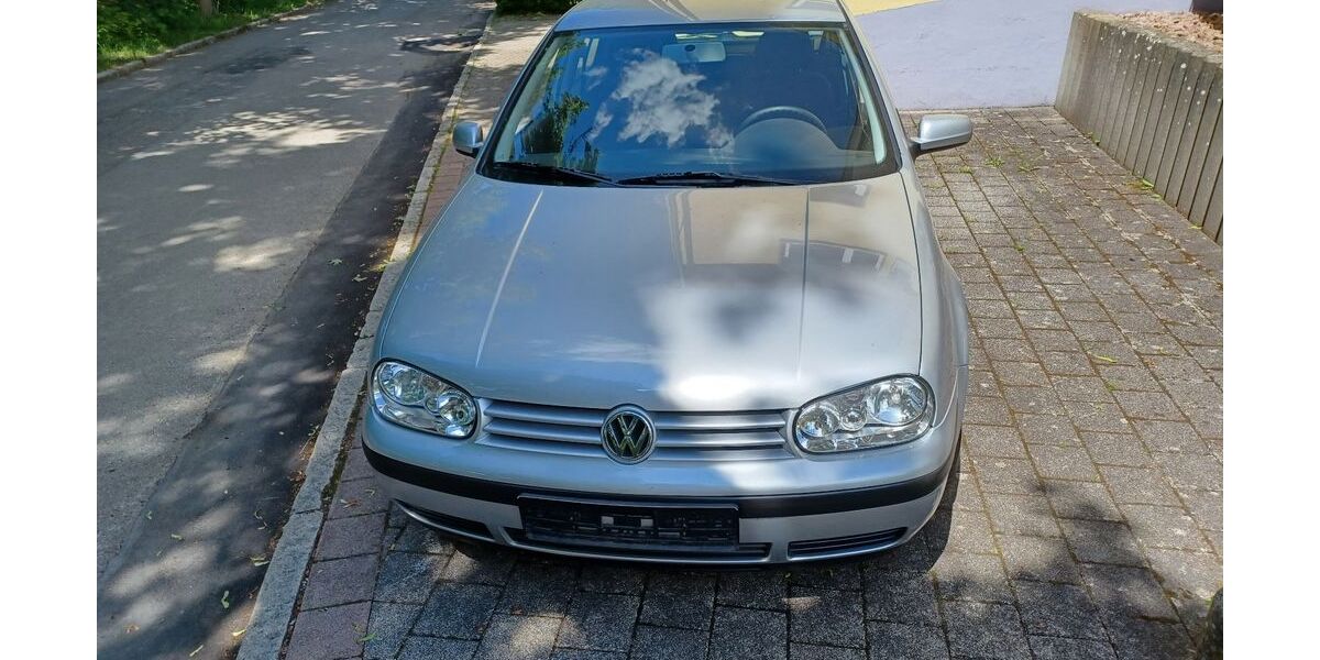 VW Golf 53.000 km 3.500 &euro; Oberndorf 78727