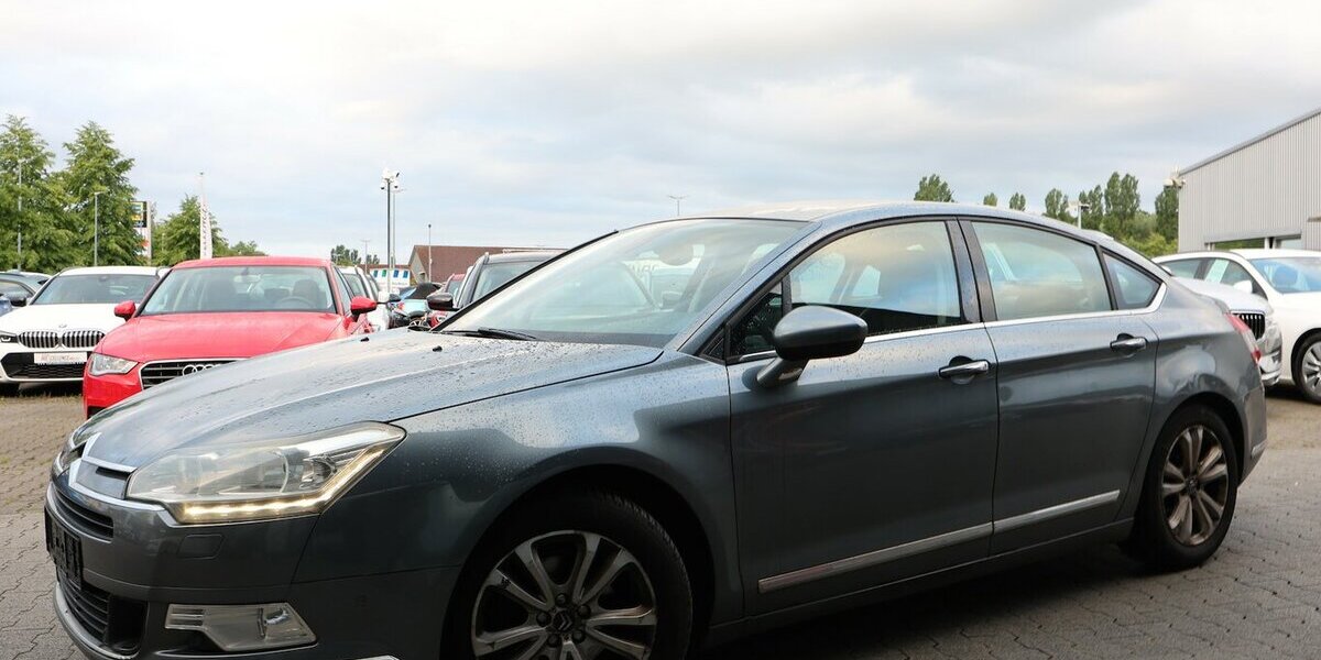 Citroen C5 2.0 HDI EXCLUSIVE / LEDER / NAVI+ 180.000 km 4.402 &euro; Hamm 59077