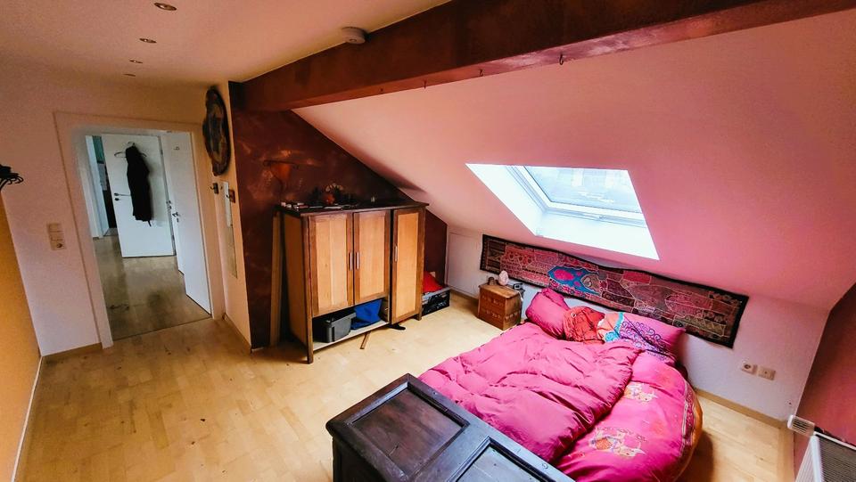 Dachgeschoßwohnung Ochsenfurt - 3 Zimmer, 105 m&sup2;, 850&euro; | Angebot:25173837