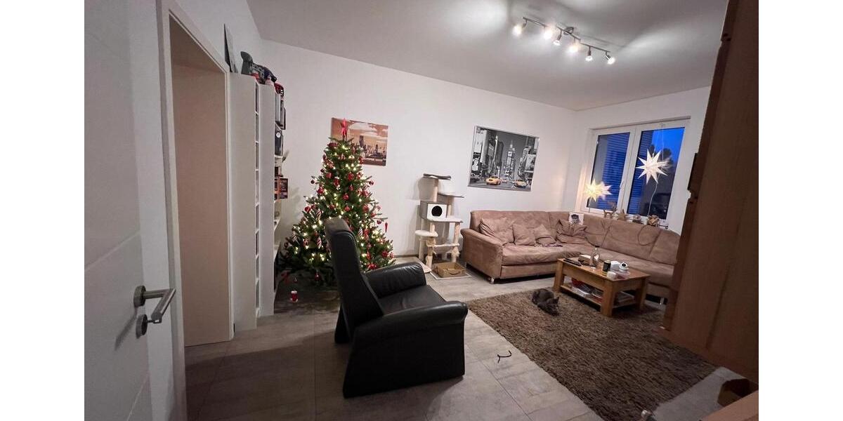 Etagenwohnung Hattingen - 5 Zimmer, 125 m&sup2;, 1.250&euro; | Angebot:24344944