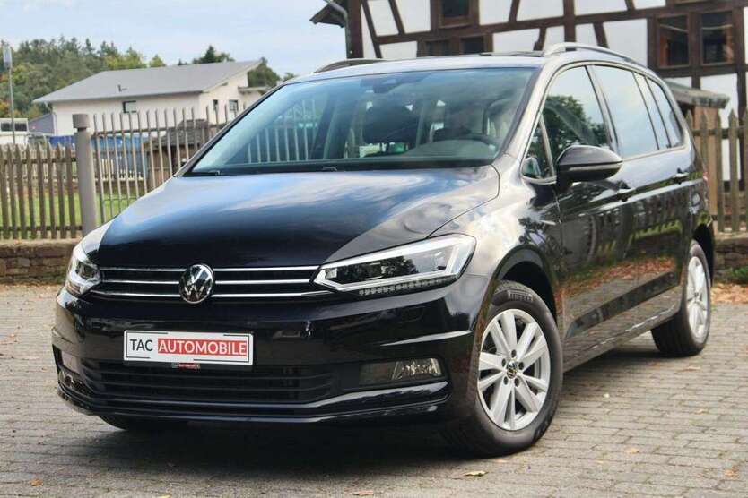 VW Touran 19.000 km 32.880 € Emmelshausen 56281