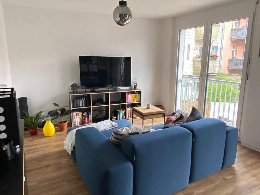 Moderne 2-Zimmer-Wohnung mit Einbauküche und großem Balkon! 2 zimmer