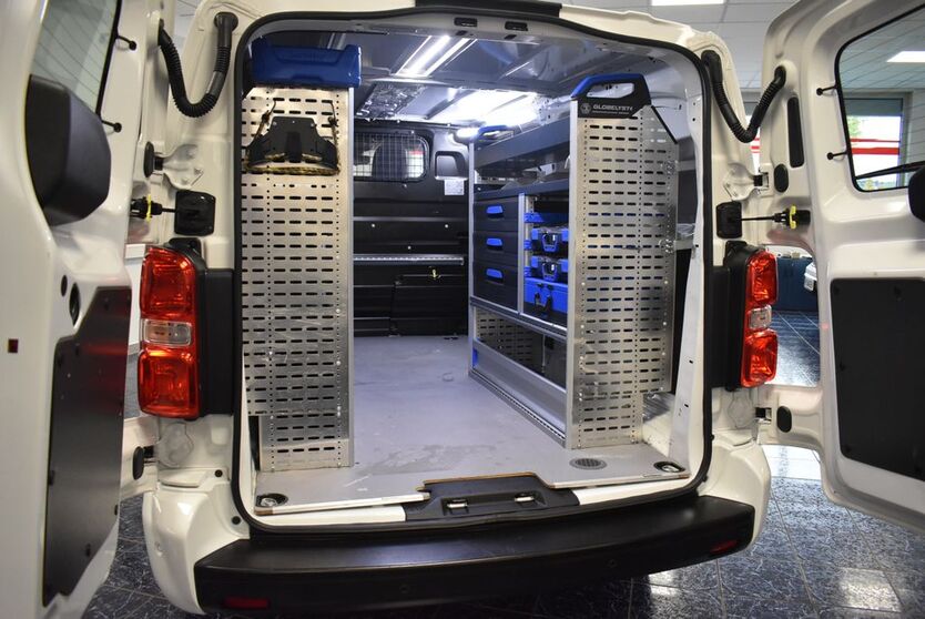 Opel Vivaro 102.373 km 18.770 € Nürnberg 90431