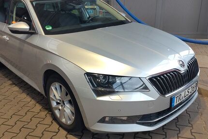 Skoda Superb 194.000 km 14.300 &euro; Trier 54294
