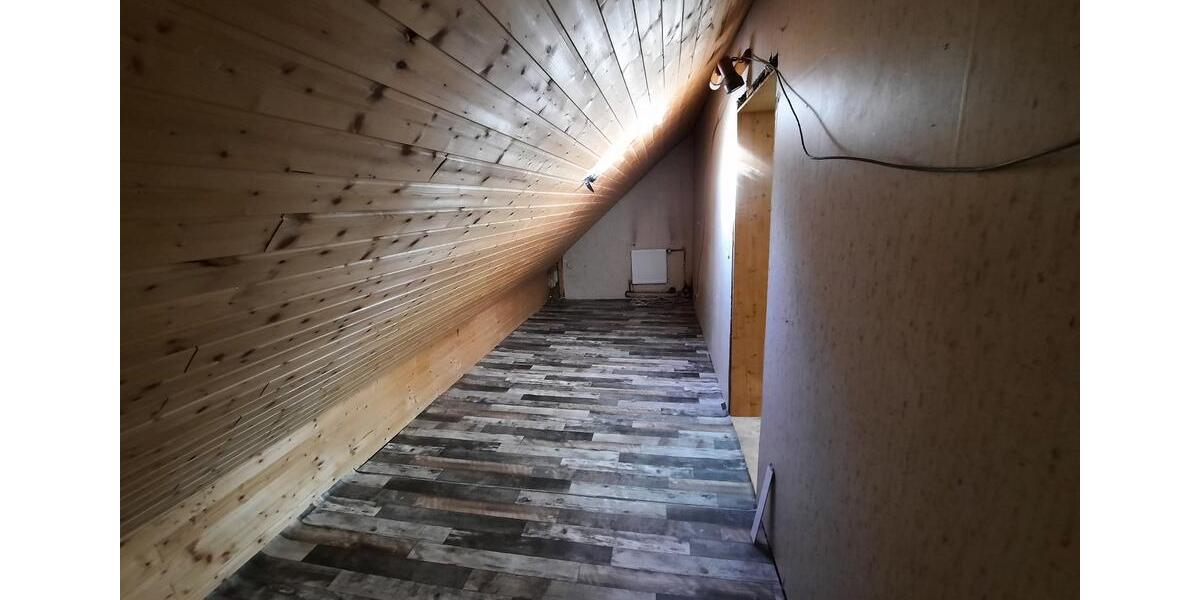 Etagenwohnung Durach - 3 Zimmer, 95 m&sup2;, 1.300&euro; | Angebot:26321397