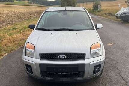 Ford Fusion 143.000 km 3.990 &euro; Hildesheim 31139