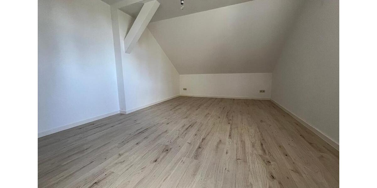 Dachgeschoßwohnung Zittau Dittelsdorf - 4 Zimmer, 82 m&sup2;, 500&euro; | Angebot:26384041