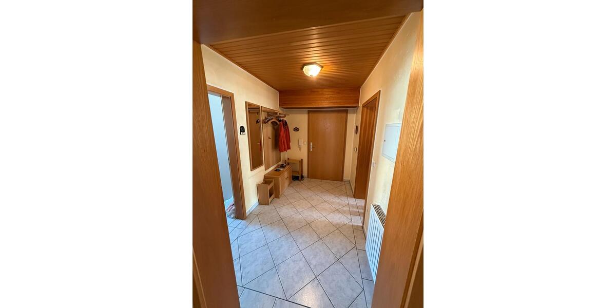 Erdgeschoßwohnung Immenhausen - 3 Zimmer, 90 m&sup2;, 900&euro; | Angebot:26409335