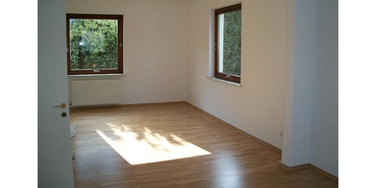 Einfamilienhaus Höxter - 10 Zimmer, 225 m&sup2;, 379.000&euro; | Angebot:27157929