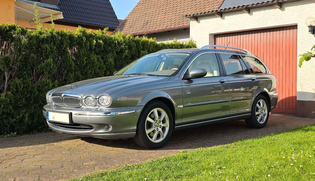 Jaguar X-Type 180.000 km 3.399 € Hetzles 91077