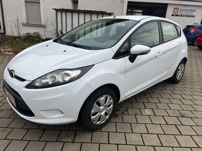 Ford Fiesta 153.000 km 4.390 € ERTINGEN 88521