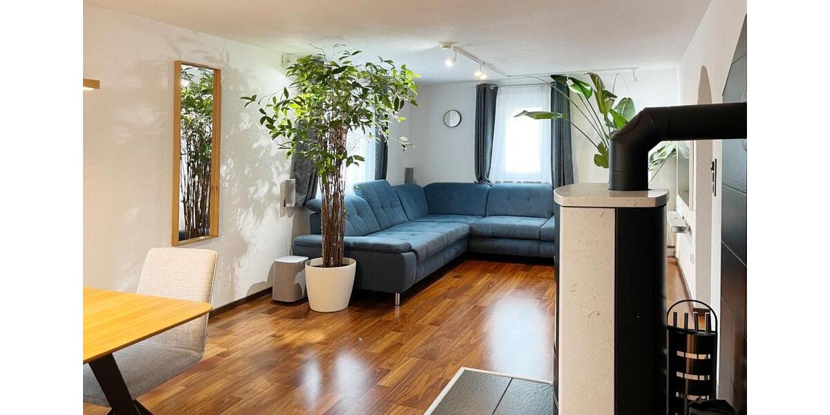 Doppelhaushälfte Bretzfeld - 6 Zimmer, 108 m&sup2;, 1.440&euro; | Angebot:26568343