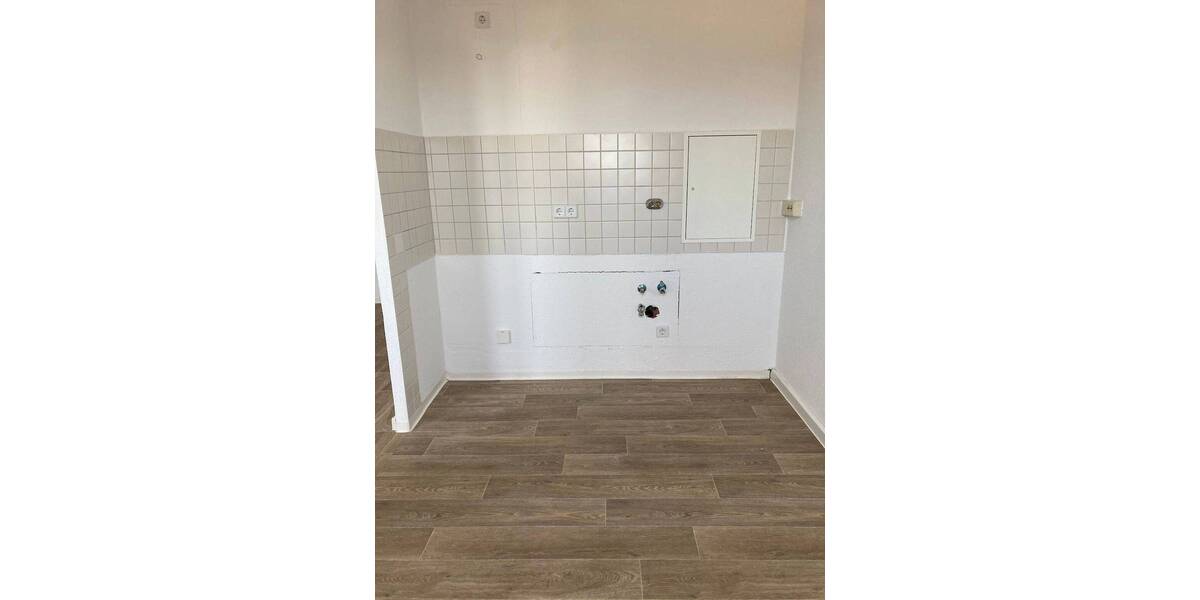 Etagenwohnung Gera Innenstadt - 4 Zimmer, 76 m&sup2;, 425&euro; | Angebot:26916693