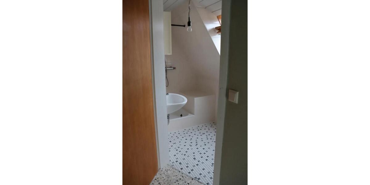 Dachgeschoßwohnung Aukrug - 2 Zimmer, 38 m&sup2;, 450&euro; | Angebot:25517243