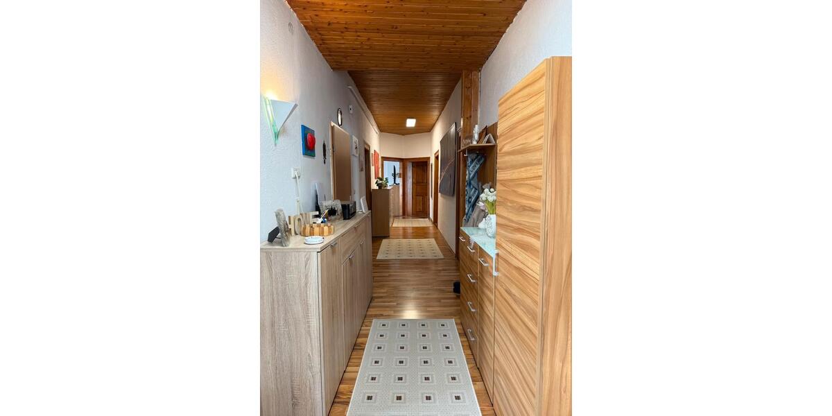 Etagenwohnung Marktredwitz - 6 Zimmer, 130 m&sup2;, 249.000&euro; | Angebot:26023259