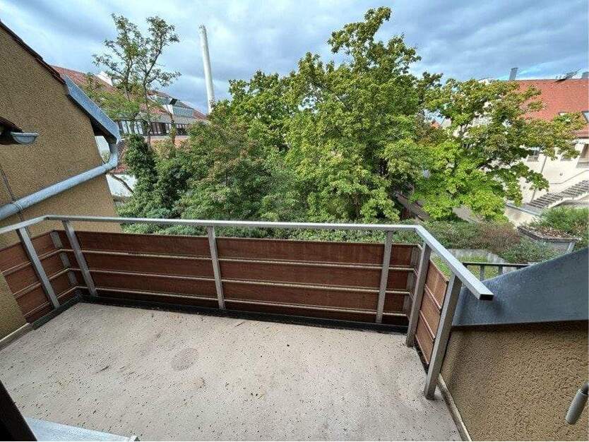 ...nur wenige Schritte in die Fußgängerzone...3-Zi.-ETW in ER-Zentrum 3 zimmer