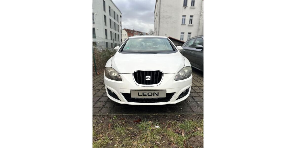 Seat Leon 157.389 km 3.000 &euro; Taucha 04425