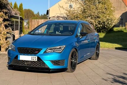 Seat Leon 128.000 km 15.200 &euro; Horn-Bad Meinberg 32805