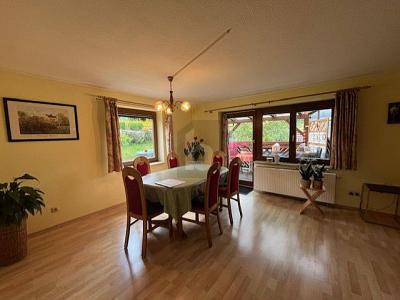 FAMILIENIDYLL MIT SOLARANLAGE & GARTENPARADIES - Einfamilienhaus Zella-Mehlis Mehlis | Angebot:26120050