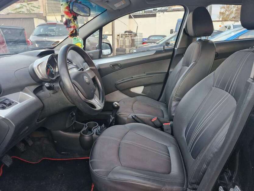 Chevrolet Spark 149.000 km 1.900 € Dresden 01097