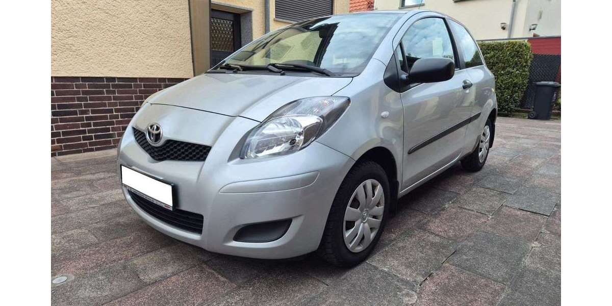 Toyota Yaris 171.000 km 2.499 &euro; Berlin 13125