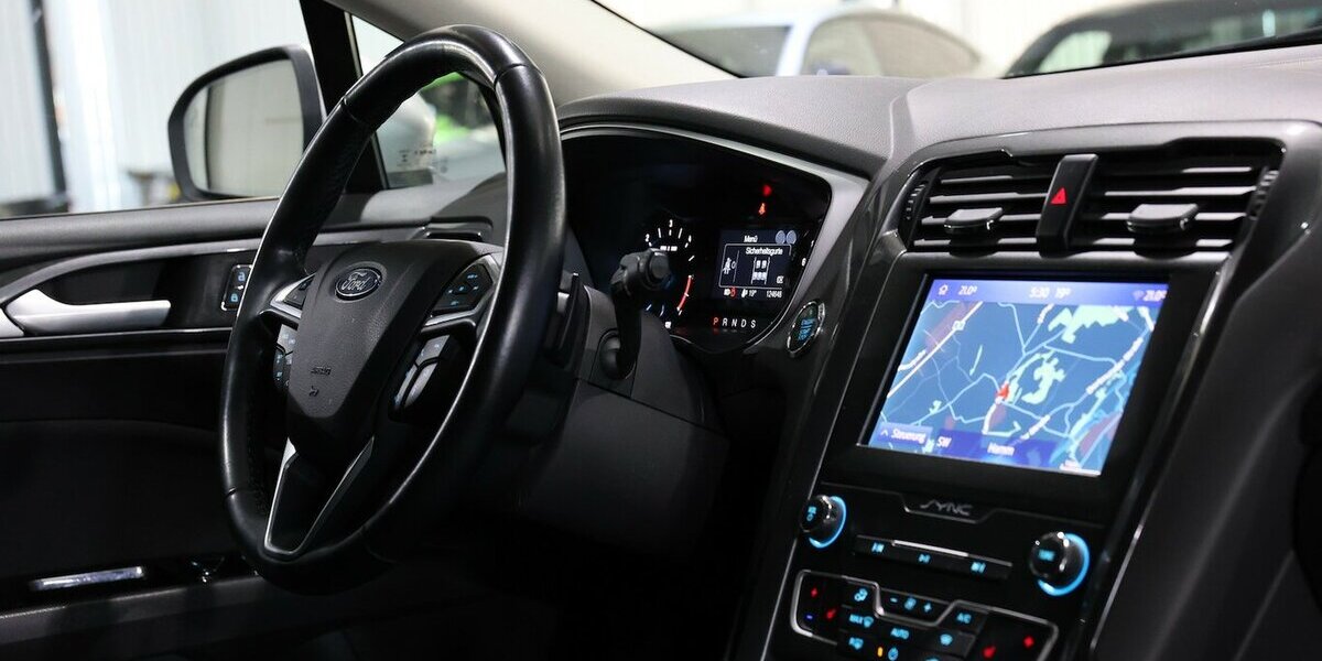 Ford Mondeo Tunier 2.0 EB / LED / NAVI+KAMERA / AHK 124.000 km 16.444 &euro; Hamm 59077
