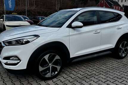 Hyundai TUCSON 125.992 km 13.500 &euro; Thalheim 09380