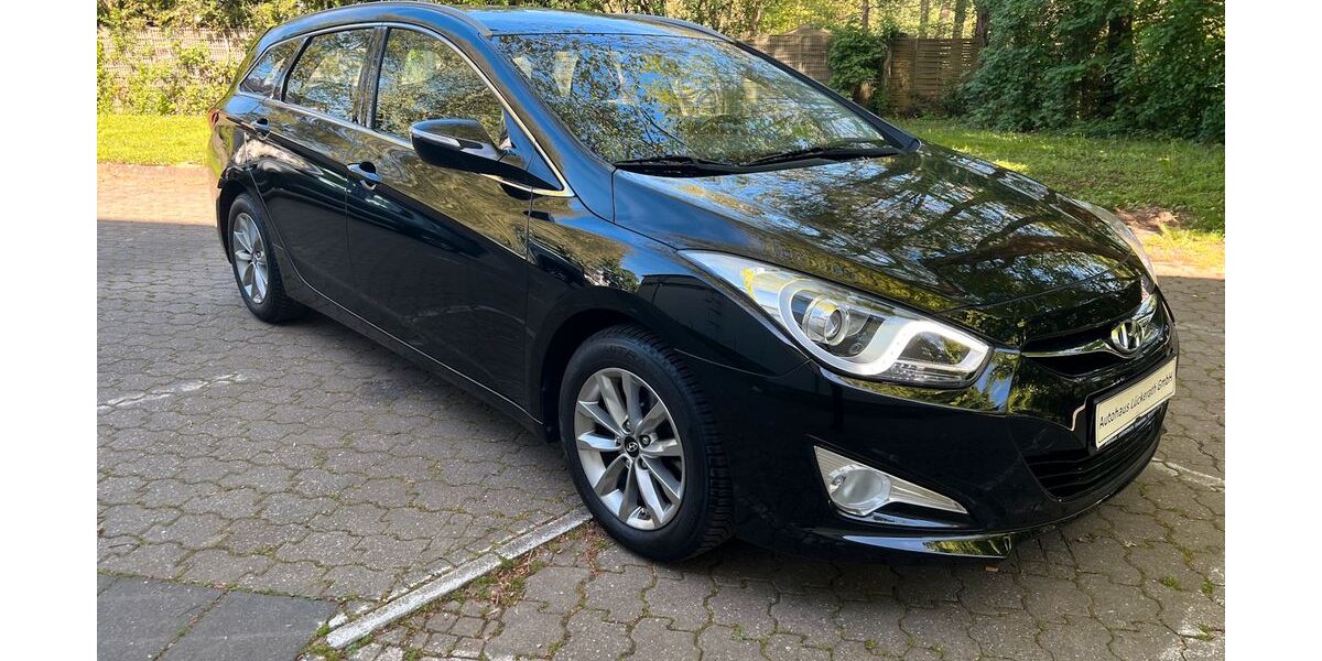 Hyundai i40 146.400 km 7.490 &euro; Euskirchen 53879