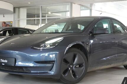 Tesla Model 3 48.990 km 26.750 &euro; Schöningen 38364