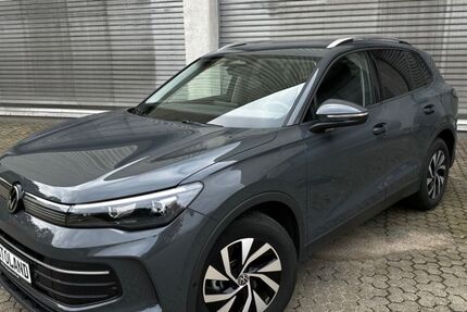 VW Tiguan 19.500 km 34.495 &euro; Norderstedt bei Hamburg 22844