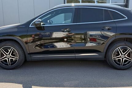 Mercedes EQA