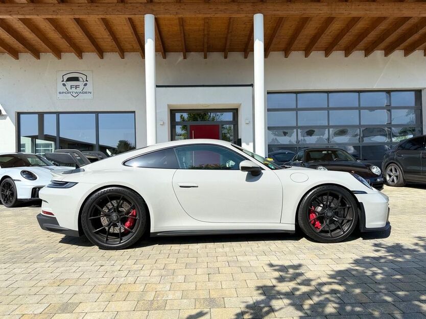 Porsche 992 9.800 km 169.880 € Pilsting 94431