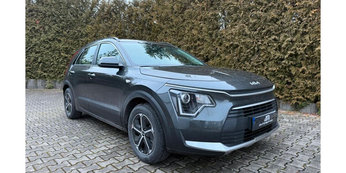 Kia Niro 2.200 km 27.990 &euro; Stuttgart 70376