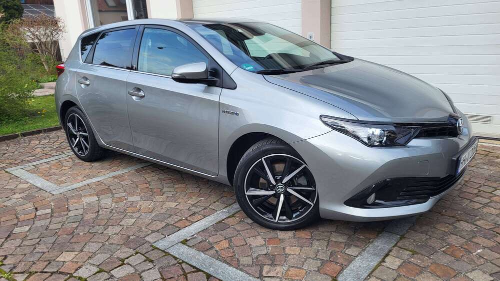 Toyota Auris 56.050 km 14.499 &euro; Augsburg 86163