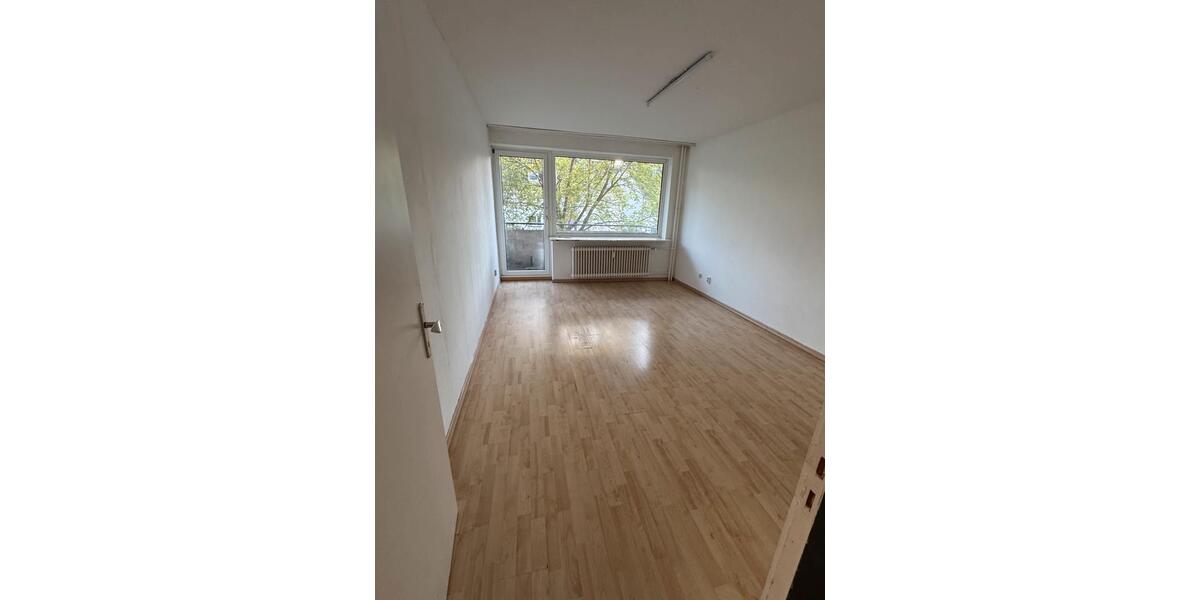 Etagenwohnung Bad Oldesloe - 4 Zimmer, 90 m&sup2;, 1.300&euro; | Angebot:26388122