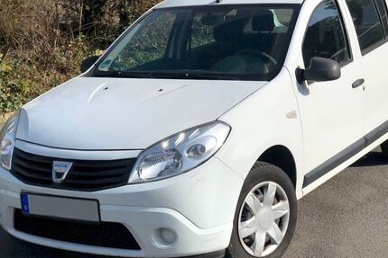 Dacia Sandero 140.000 km 1.500 &euro; Wiesbaden 65197